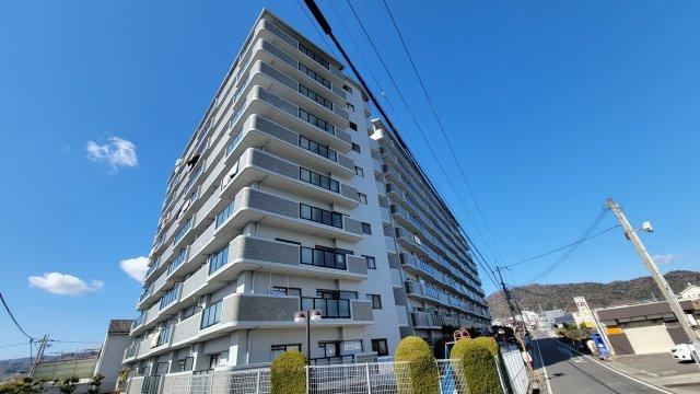 3LDK apartment in Iwade, Wakayama - Photo 1
