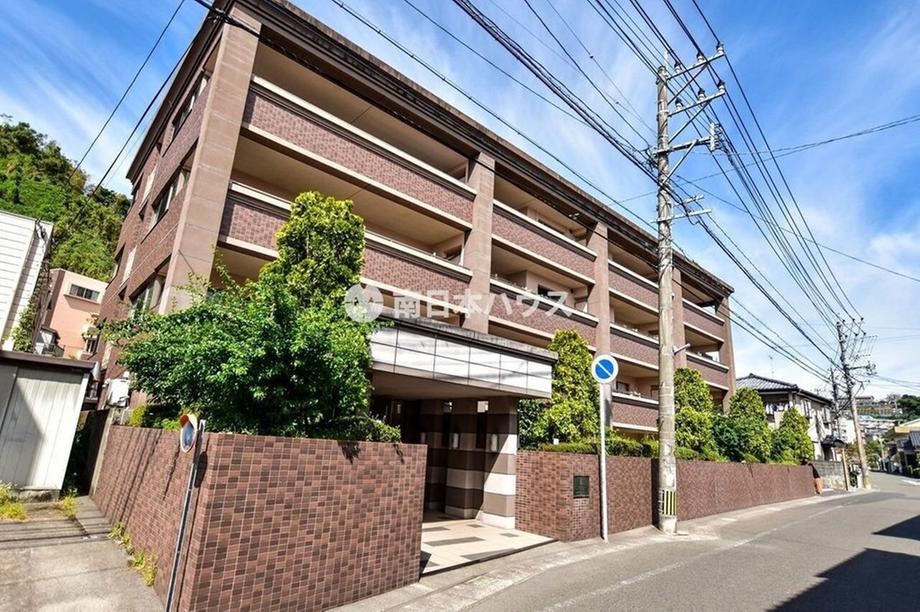 4LDK apartment in Kagoshima, Kagoshima - Photo 1