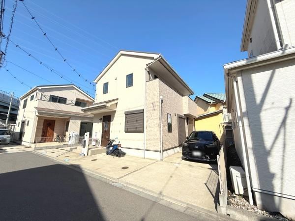 3LDK house in Samukawa, Koza District, Kanagawa - Photo 1
