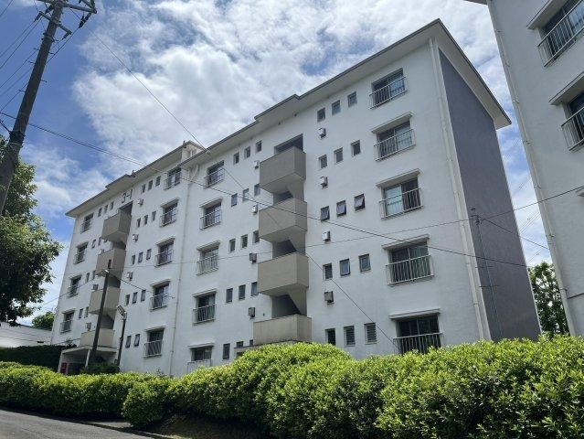 2LDK apartment in Aoba Ward, Yokohama, Kanagawa - Photo 1