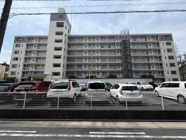 3LDK apartment in Tempaku Ward, Nagoya, Aichi - Photo 1