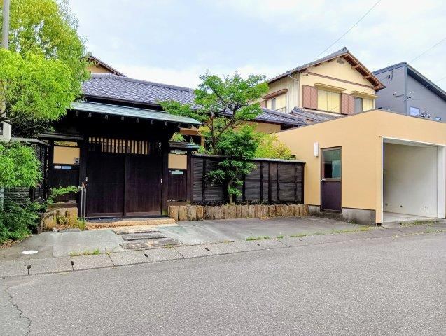 4LDK+S house in Shimizu Ward, Shizuoka - Photo 1