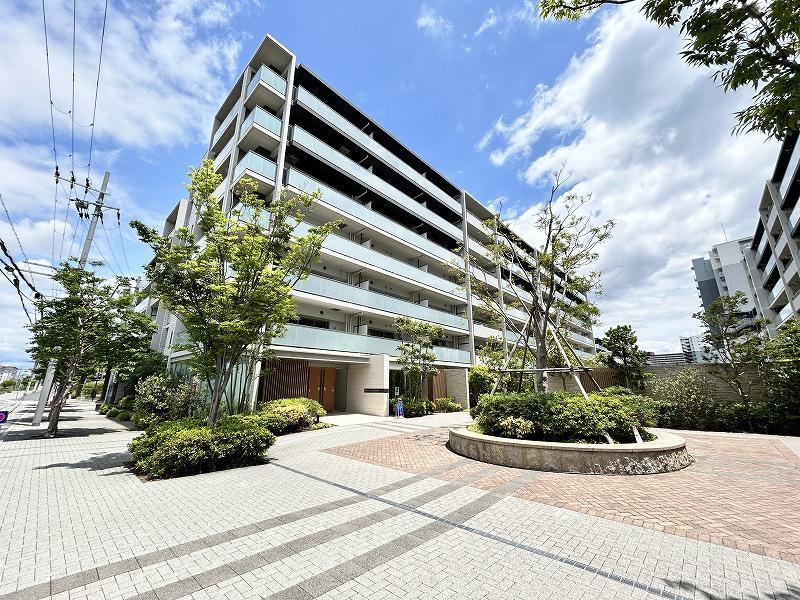 5LDK apartment in Nishinomiya, Hyogo - Photo 1