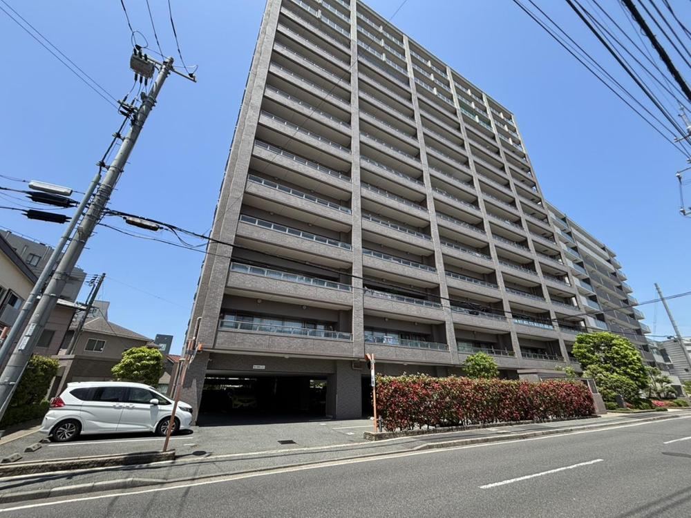 3LDK apartment in Tottori, Tottori - Photo 1