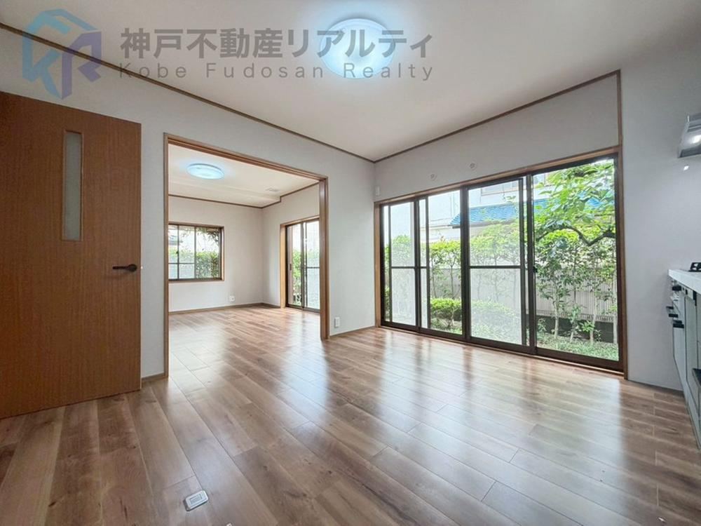 4LDK house in Ashiya, Hyogo - Photo 1