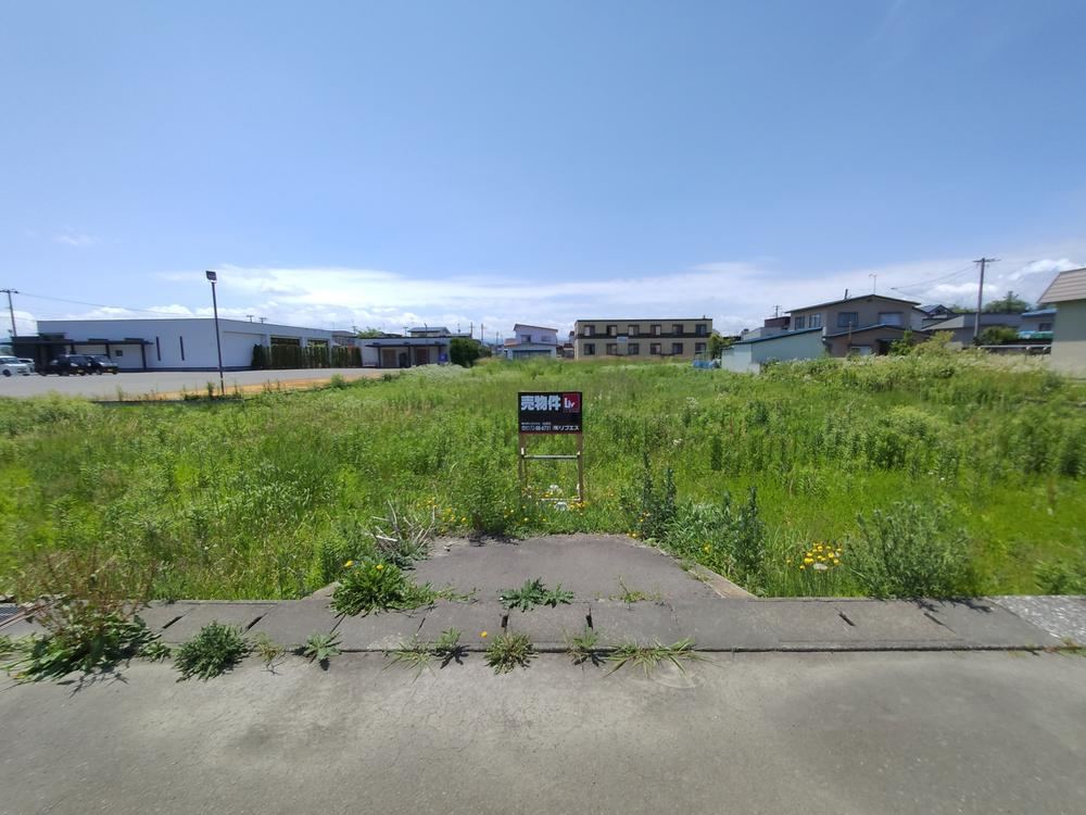 2404 m² land in Fujisaki, Minamitsugaru District, Aomori - Photo 1