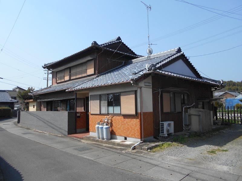 6LDK house in Tsu, Mie - Photo 1