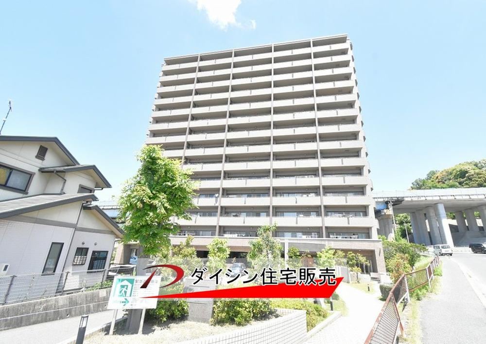 3LDK apartment in Asakita Ward, Hiroshima - Photo 1