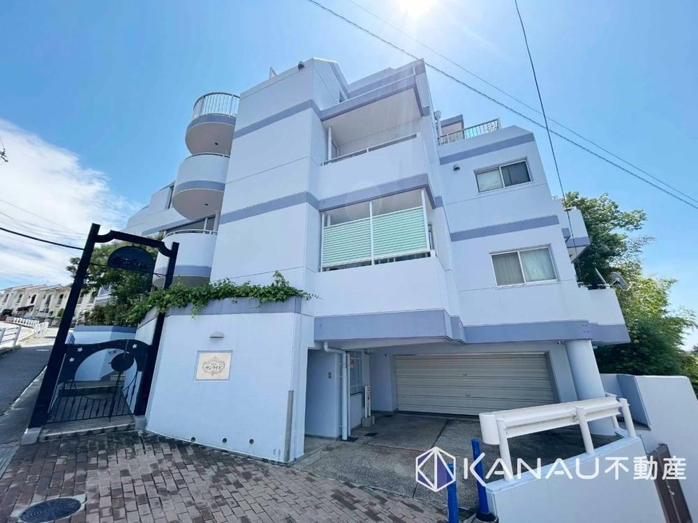 3LDK apartment in Tarumi Ward, Kobe, Hyogo - Photo 1