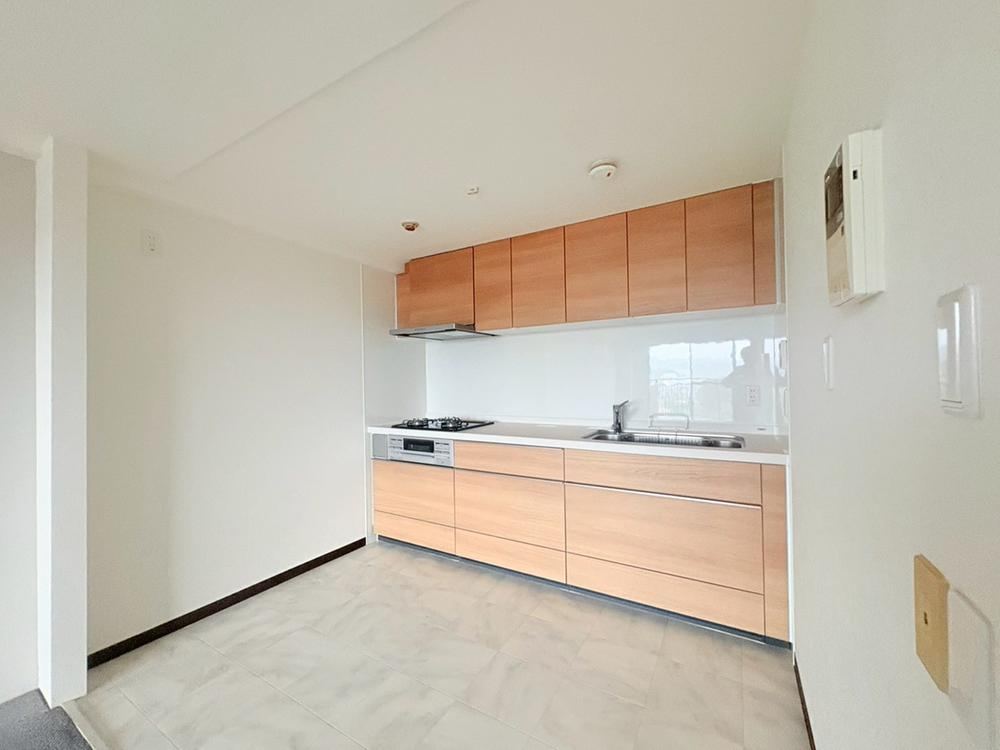 3LDK apartment in Yokosuka, Kanagawa - Photo 1