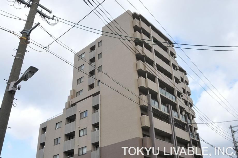 2LDK apartment in Kita Ward, Osaka - Photo 1