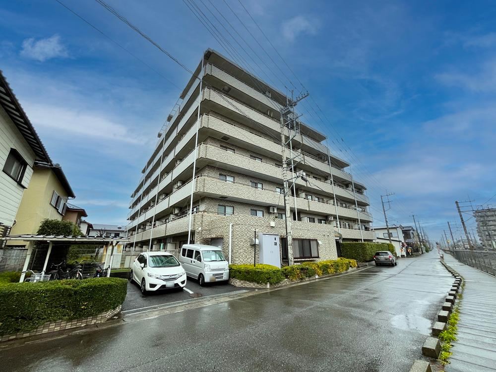 3LDK apartment in Kasukabe, Saitama - Photo 1