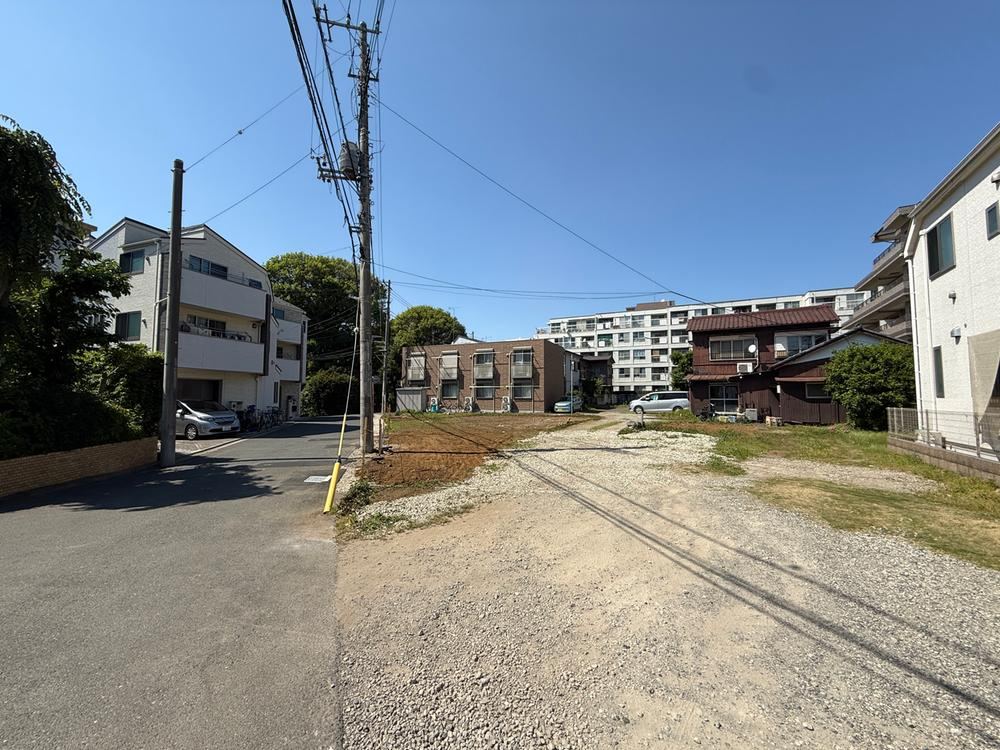 108 m² land in Komae, Tokyo - Photo 1