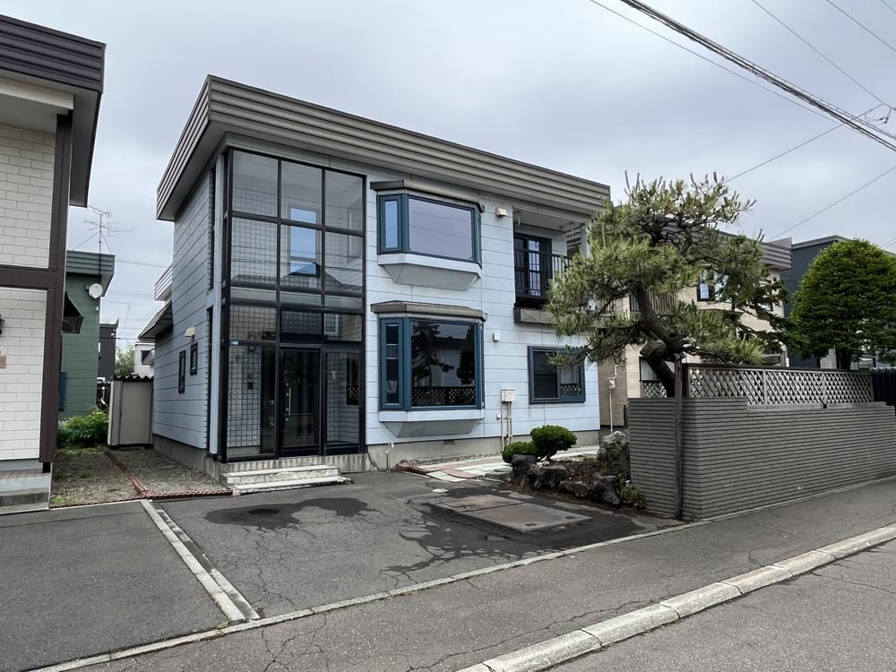 4LDK house in Kita Ward, Sapporo, Hokkaido - Photo 1