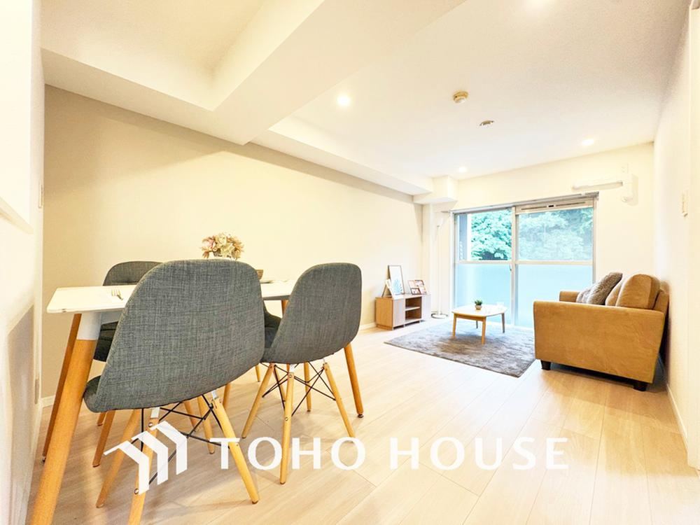 2LDK+S apartment in Inagi, Tokyo - Photo 1