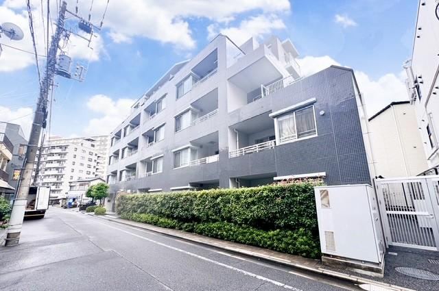 3LDK apartment in Edogawa Ward, Tokyo - Photo 1