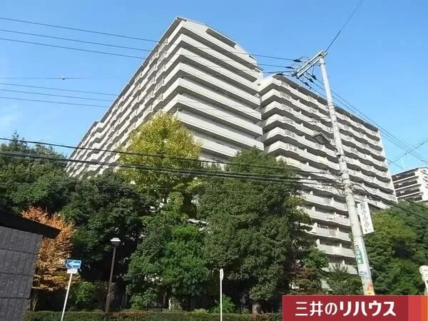 3LDK apartment in Miyakojima Ward, Osaka - Photo 1