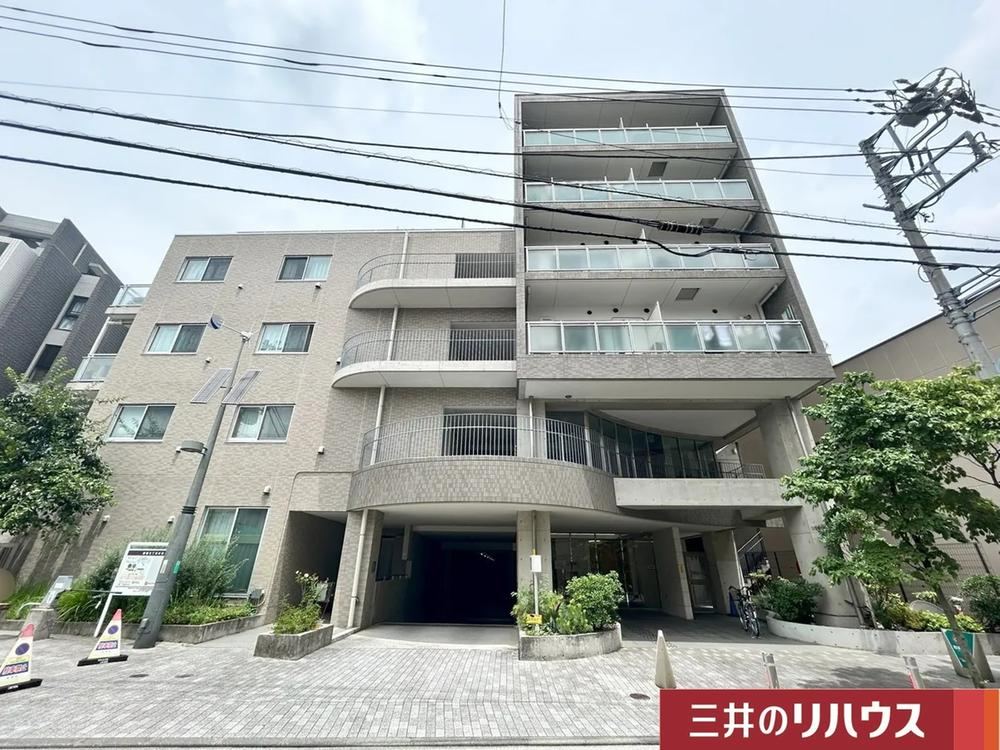 1DK apartment in Shinjuku Ward, Tokyo - Photo 1