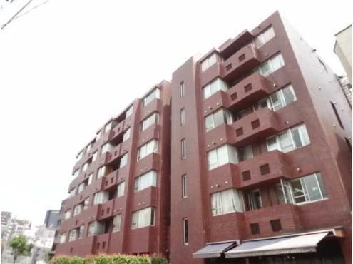 studio apartment in Minato Ward, Tokyo - Photo 1