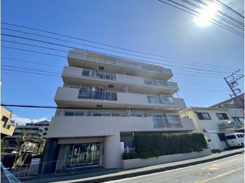 4LDK apartment in Hanamigawa Ward, Chiba - Photo 1
