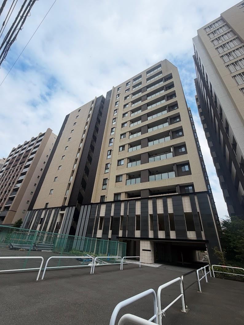 2LDK apartment in Shinjuku Ward, Tokyo - Photo 1