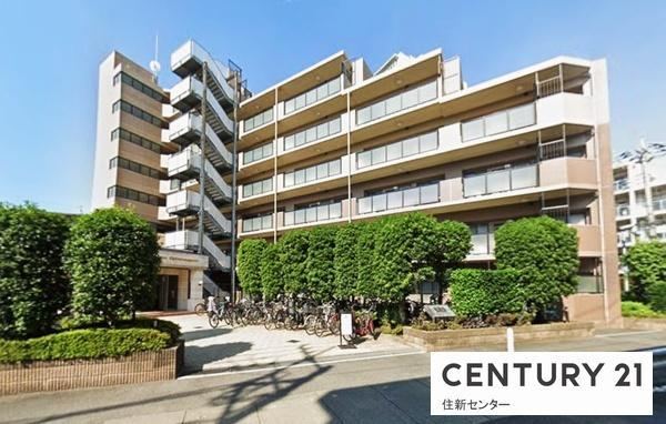 3LDK apartment in Chofu, Tokyo - Photo 1