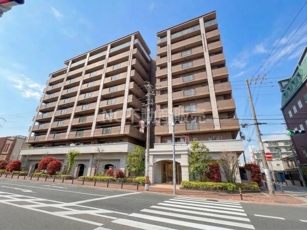 3LDK apartment in Higashinari Ward, Osaka - Photo 1