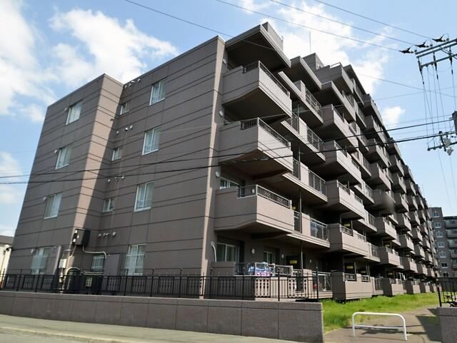 3LDK apartment in Kita Ward, Sapporo, Hokkaido - Photo 1
