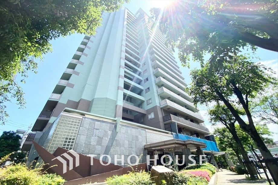 3LDK apartment in Meguro Ward, Tokyo - Photo 1