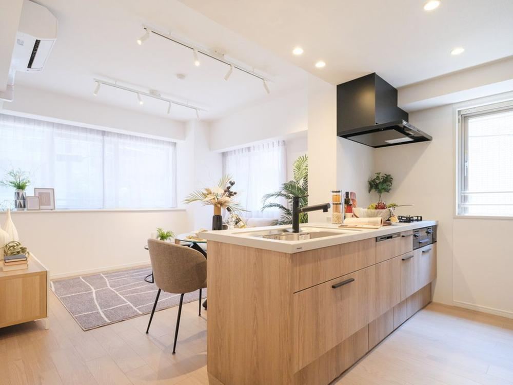 2LDK apartment in Chuo Ward, Tokyo - Photo 1