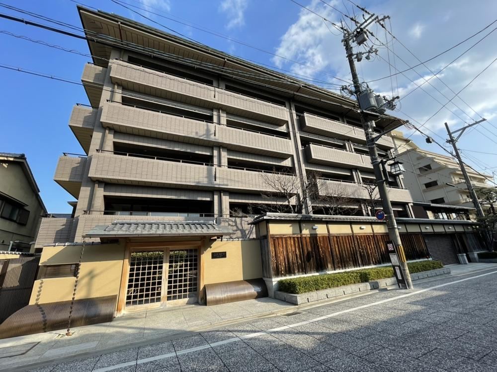 2LDK apartment in Higashiyama Ward, Kyoto - Photo 1
