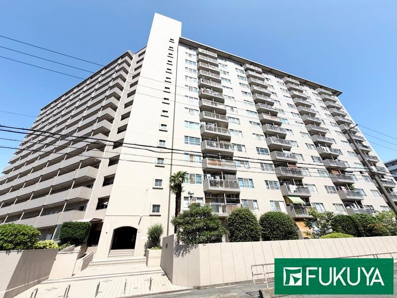 3LDK apartment in Joto Ward, Osaka - Photo 1