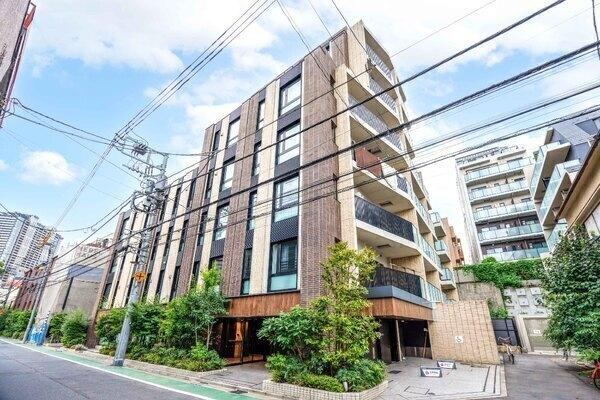 2LDK apartment in Bunkyo Ward, Tokyo - Photo 1