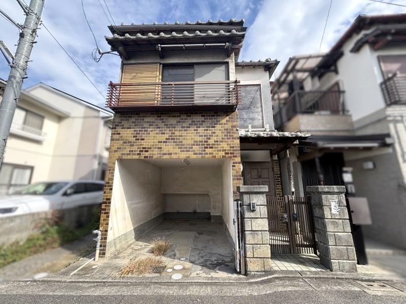 3LDK house in Nishi Ward, Sakai, Osaka - Photo 1