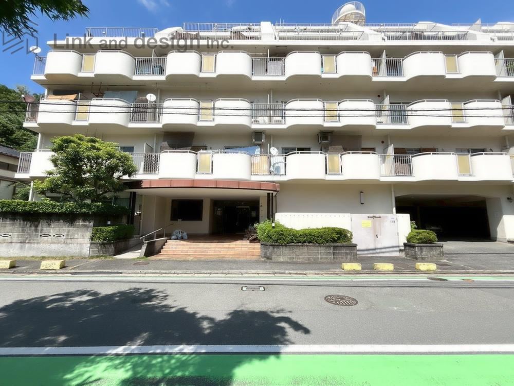 3LDK+S apartment in Chuo Ward, Fukuoka - Photo 1