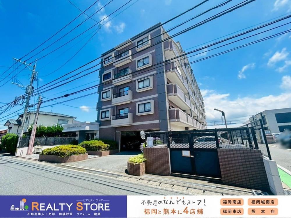 4LDK apartment in Itoshima, Fukuoka - Photo 1