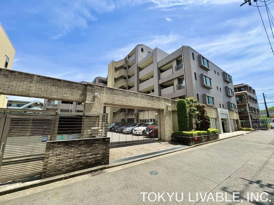 3LDK apartment in Kohoku Ward, Yokohama, Kanagawa - Photo 1