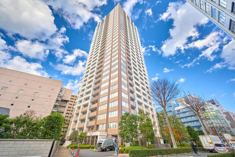 3LDK apartment in Musashino, Tokyo - Photo 1