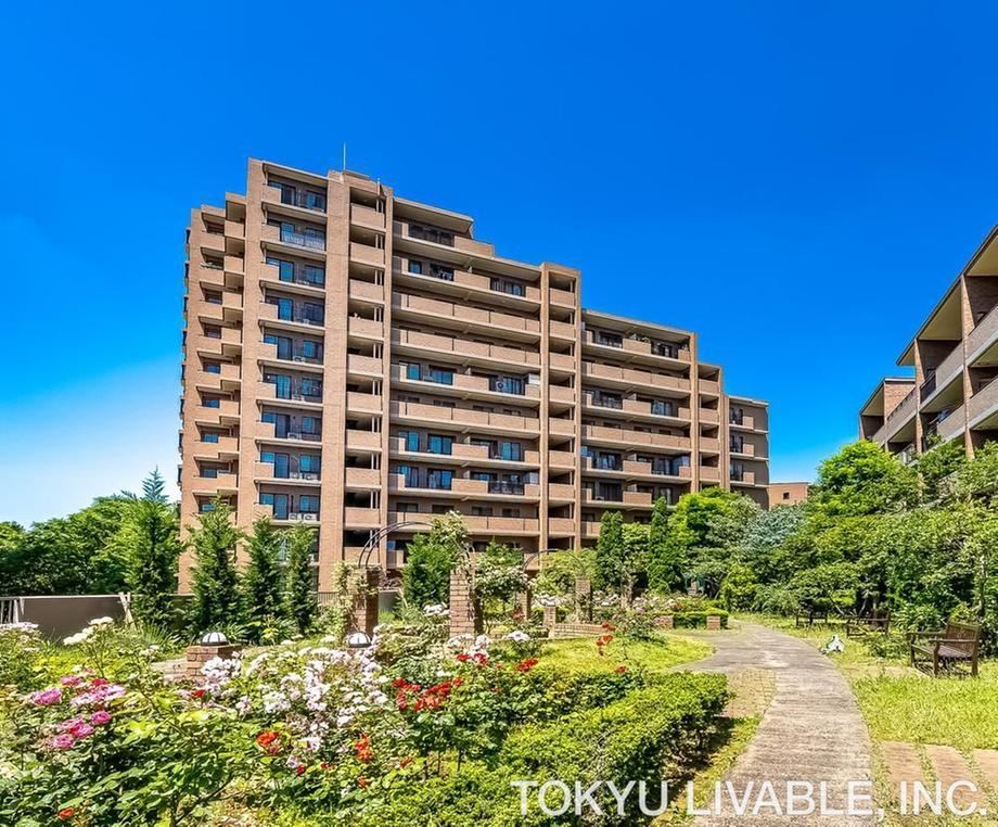 4LDK apartment in Tsuzuki Ward, Yokohama, Kanagawa - Photo 1
