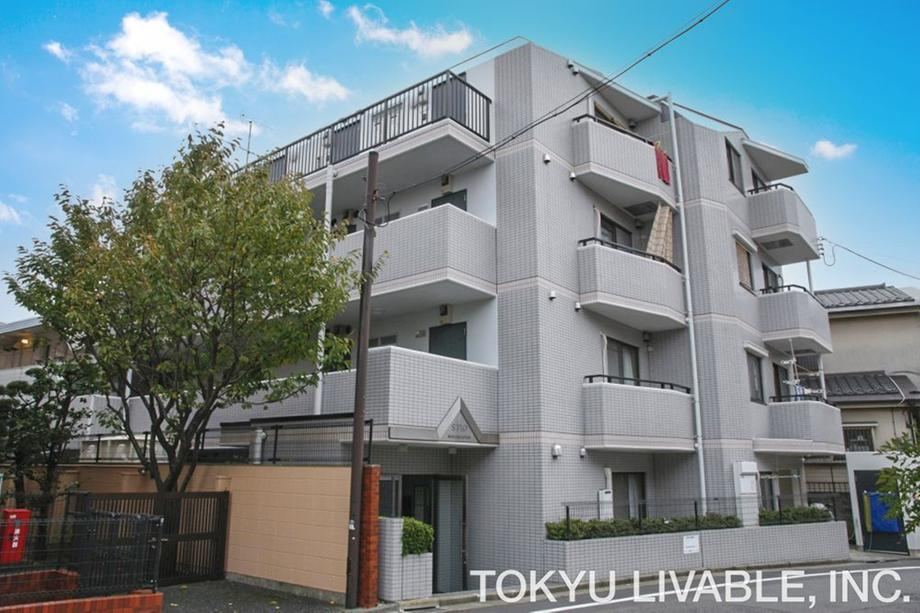 2DK apartment in Ota Ward, Tokyo - Photo 1