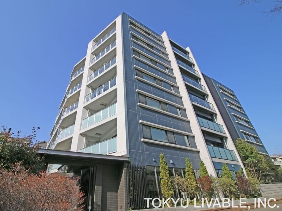 2LDK+S apartment in Chofu, Tokyo - Photo 1