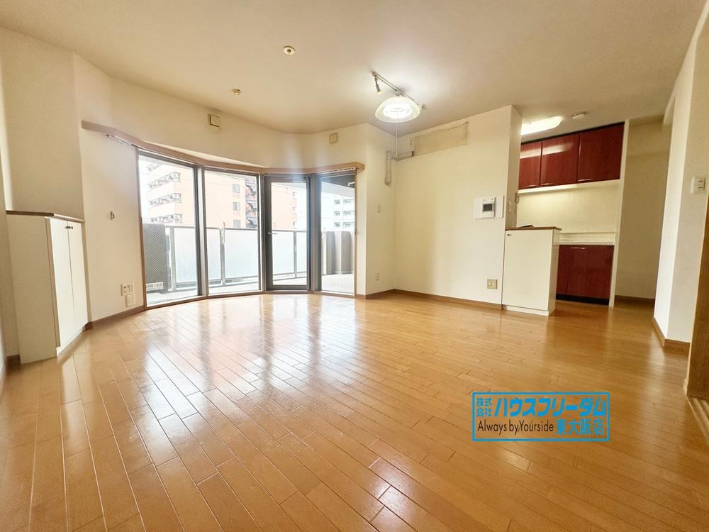 3LDK apartment in Higashiosaka, Osaka - Photo 1