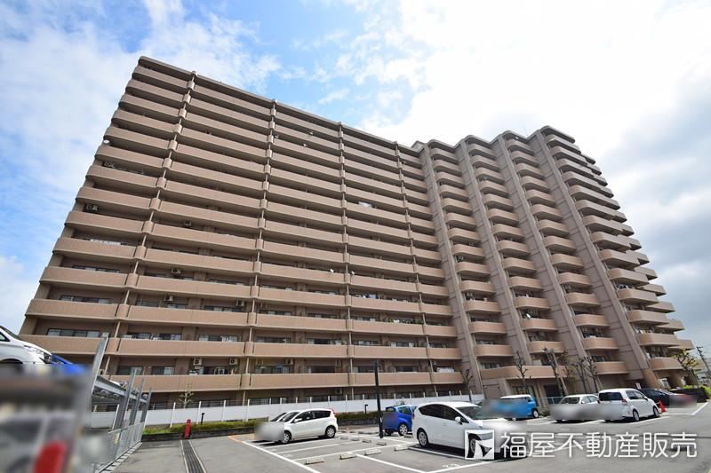 2LDK+S apartment in Himeji, Hyogo - Photo 1