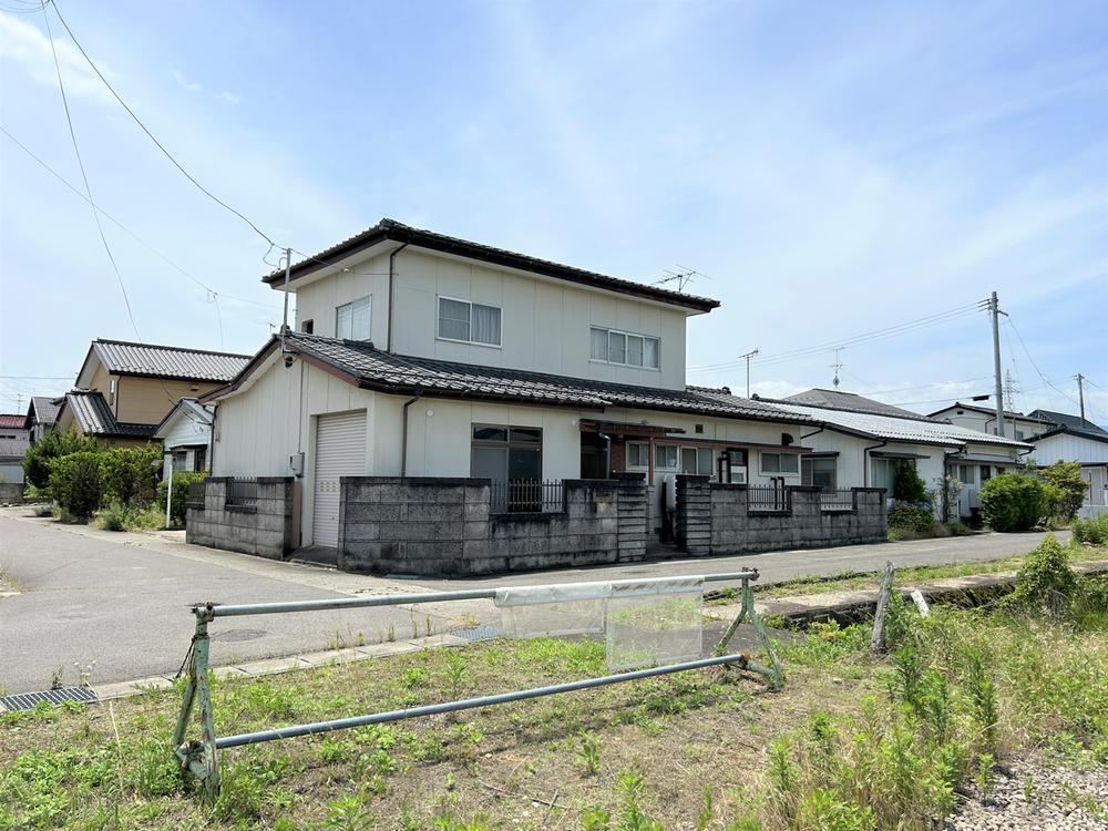 227 m² land in Fukushima, Fukushima - Photo 1