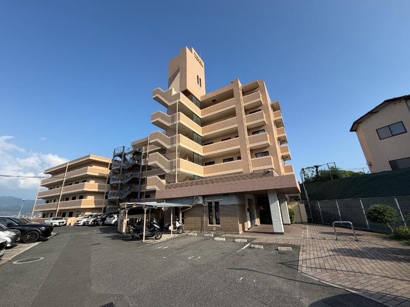 4LDK apartment in Minami Ward, Hiroshima - Photo 1