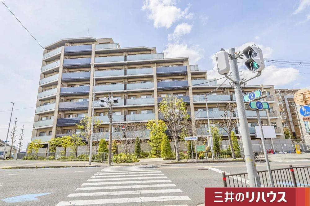 3LDK apartment in Toyonaka, Osaka - Photo 1