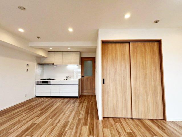3LDK apartment in Yodogawa Ward, Osaka - Photo 1