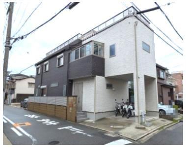 4LDK house in Nishi Ward, Sakai, Osaka - Photo 1