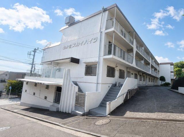 3LDK apartment in Isogo Ward, Yokohama, Kanagawa - Photo 1