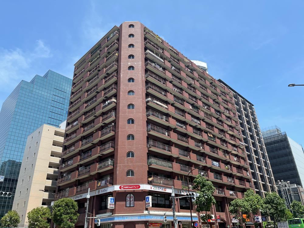 1LDK apartment in Minato Ward, Tokyo - Photo 1